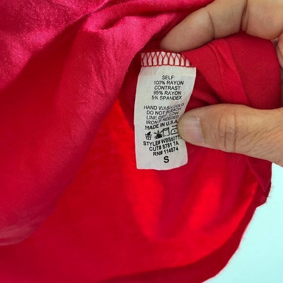 Pleione Women's size S Top  Blouse Red V-neck 3/4 sleeves Button Down Pocket - Picture 3 of 5